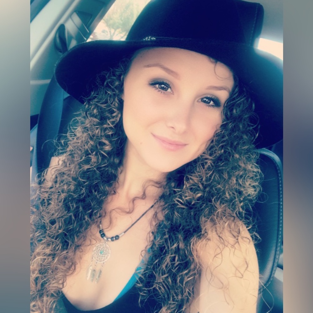 Meet your Posher, Brianna